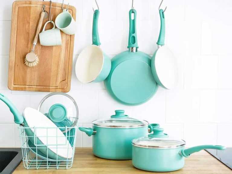 Why Ceramic Cookware is Better Than Stainless Steel Cookware