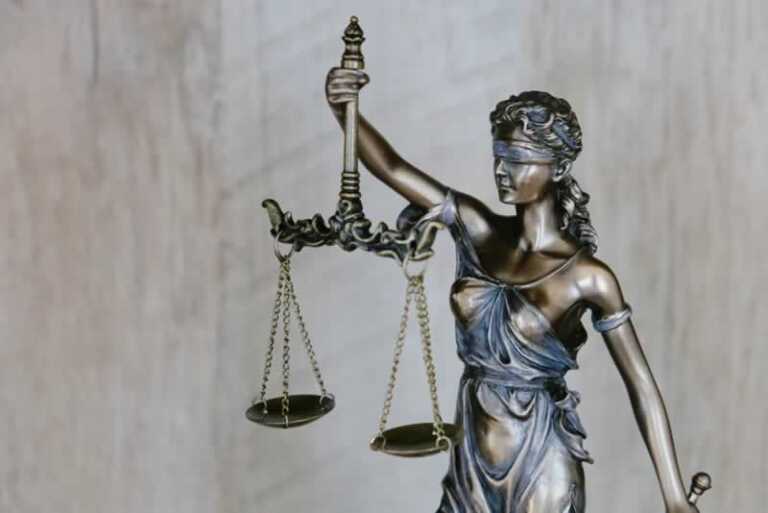 Why It's Important That You Know Your Legal Rights After Getting Injured At Work - justice
