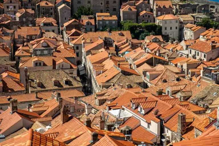 Here's How To Check If It's Time To Replace Your Roof