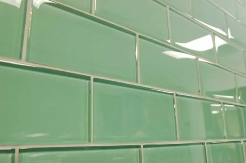 Top reasons to choose glass tiles in 2021
