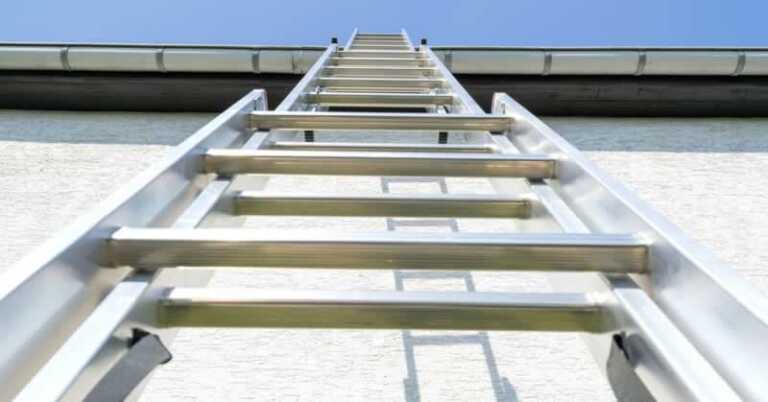 extension ladders to the roof