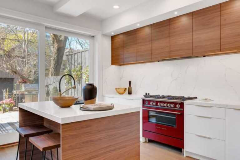 Everything You Need to Know for Replacing Kitchen Doors
