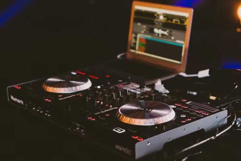 How To Upgrade Your DJ Equipment