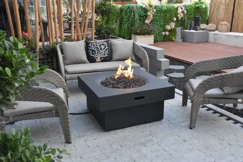 Trendy And Stylish Fire Pits For The Winter