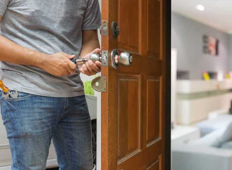 What to look for when hiring a locksmith