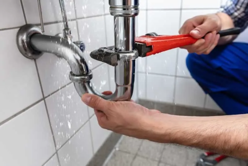 Common plumbing problems you might need to call a plumber for