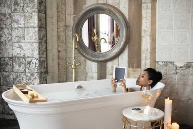 3 Easy Ways to Make Your Bathroom Feel Like a Spa