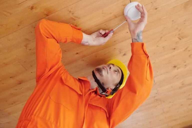An Electrician’s Guide to Smoke Alarm Maintenance
