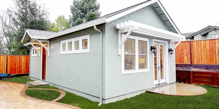 accessory dwelling unit in the backyard