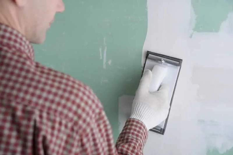 Sanding wall