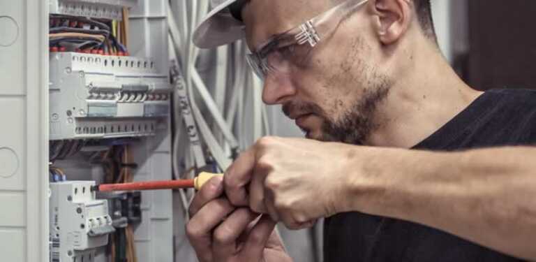 10 Reasons Why You Should Call A Licensed Electrician