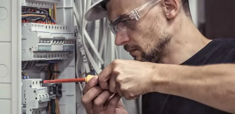 10 Reasons Why You Should Call A Licensed Electrician
