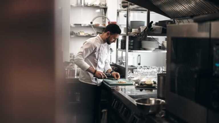 6 Amazing Gift Ideas For Chefs And Cooks