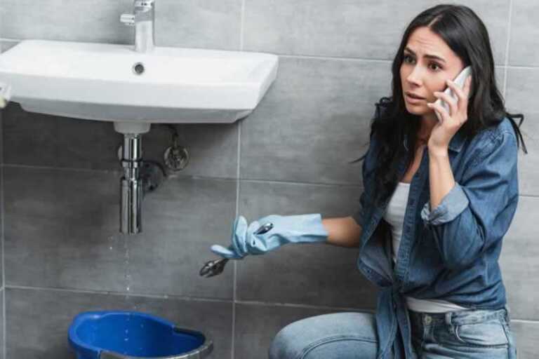 4 Plumbing Issues That Are Better Off Handled By Pros