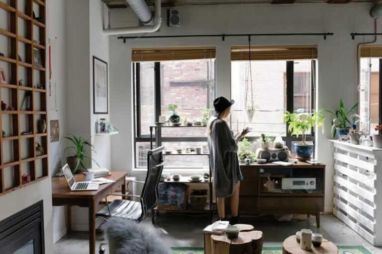 How to Furnish Your Home With Sophistication and Comfort in Mind