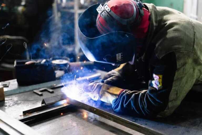 Make Sure You Possess This Useful Gear If You're In Welding Business