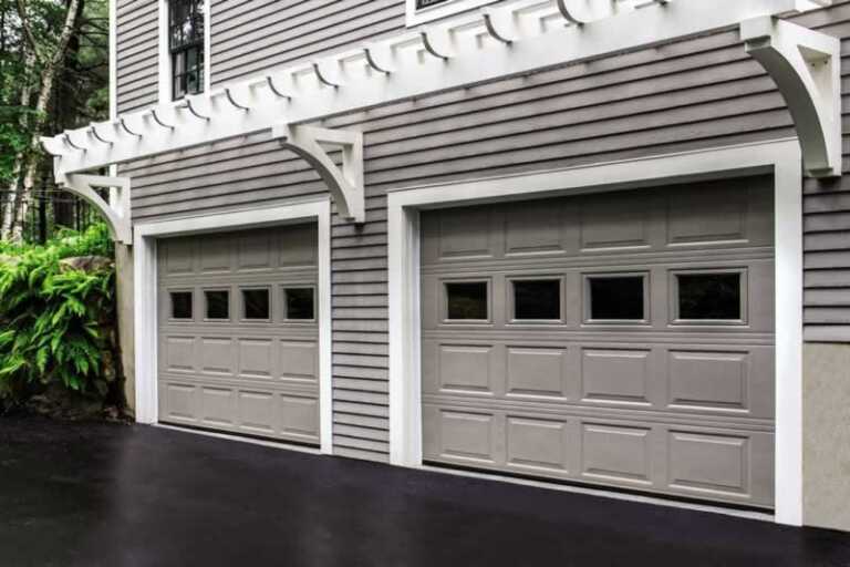 Why Should One Hire Garage Door Professionals For Repair