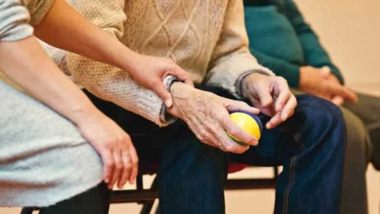 How To Make Your Elderly Loved One's House Suitable For Their Needs