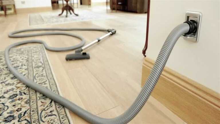 vacuum plug in socket