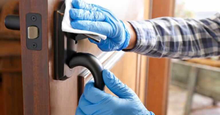 cleaning door handle