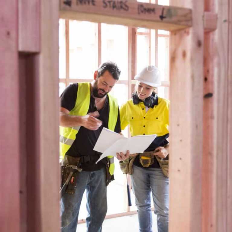 contractor making estimate