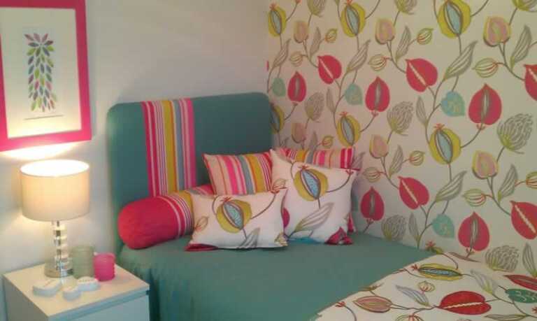 wallpaper in bedroom