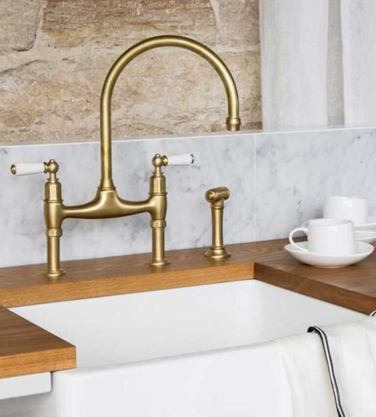 brass bathroom tap that looks like golden one