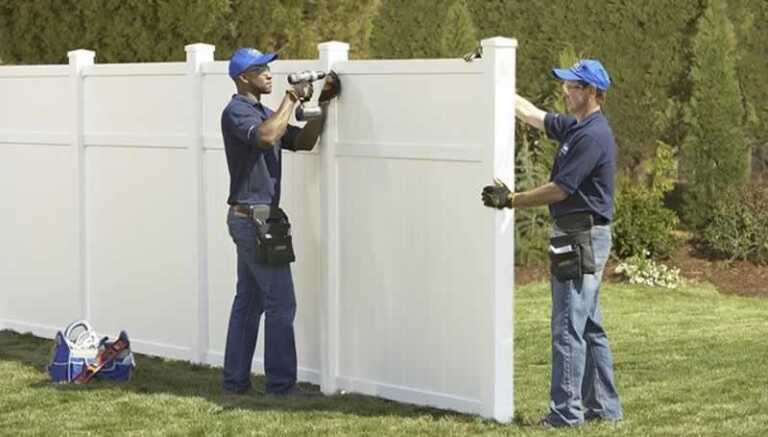 installing panel fence