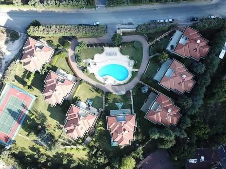 luxurious properties