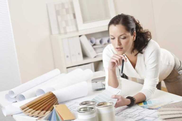 women choosing home color