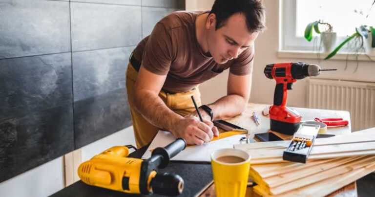 handyman sketching