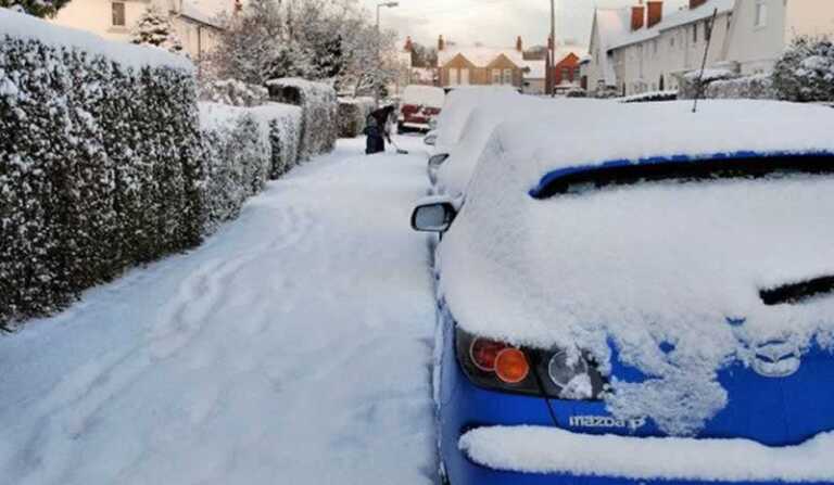 snow on cars