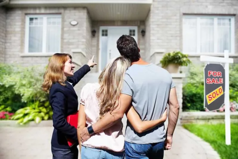 couple sold house