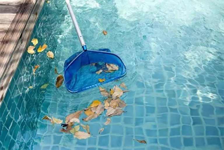 cleaning pool