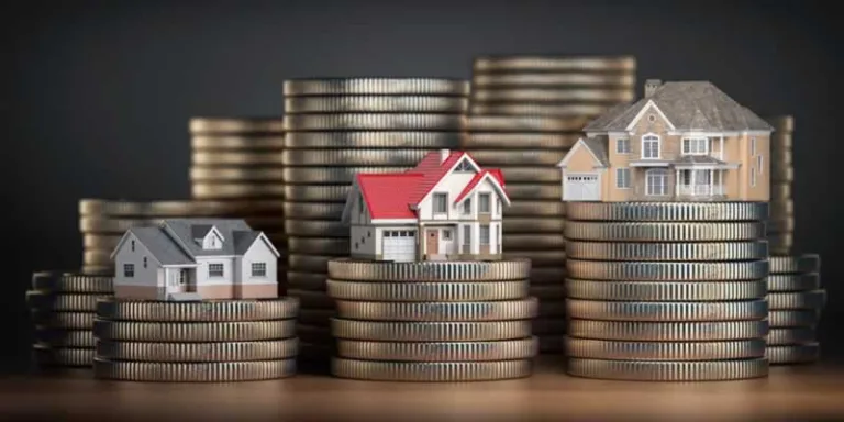 houses on money