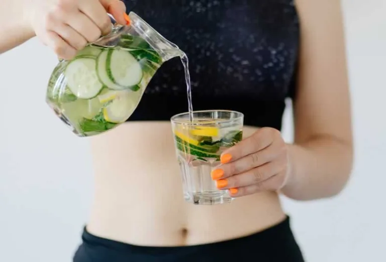 pouring detox water