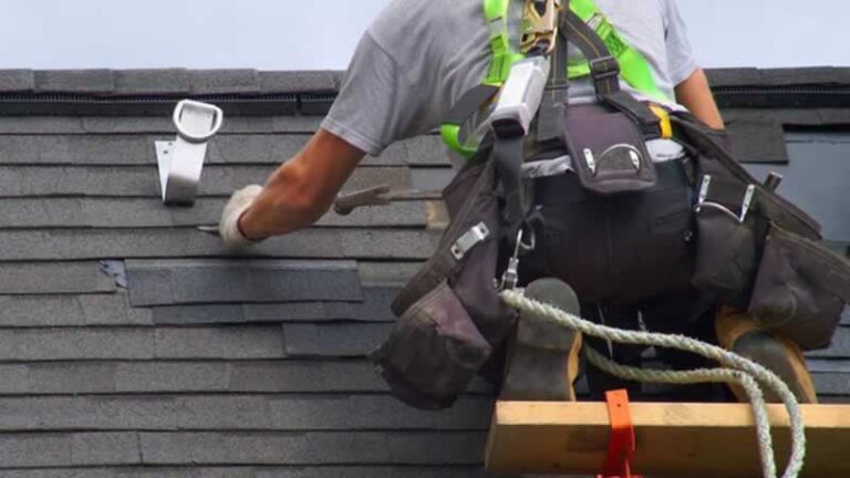 roofer fixing roof