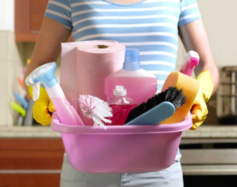 women with cleaning products