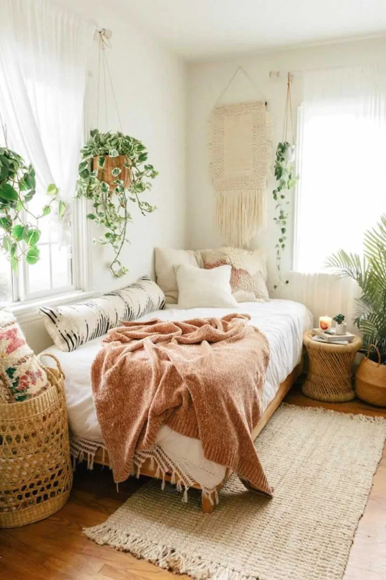 eco friendly tiny bedroom