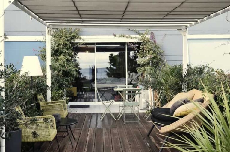 patio with seating area