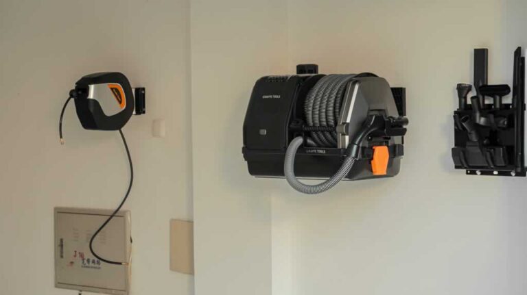 wall mounted vacuum cleaner