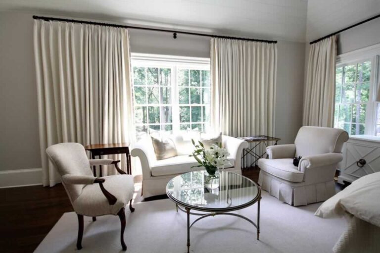 luxury curtains in the living room