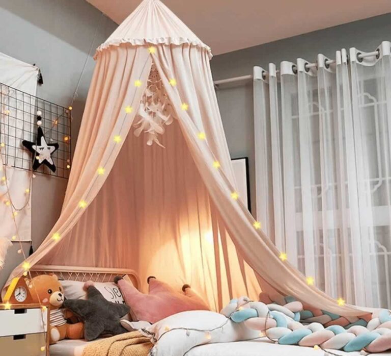 amazing canopy in the girls bedroom