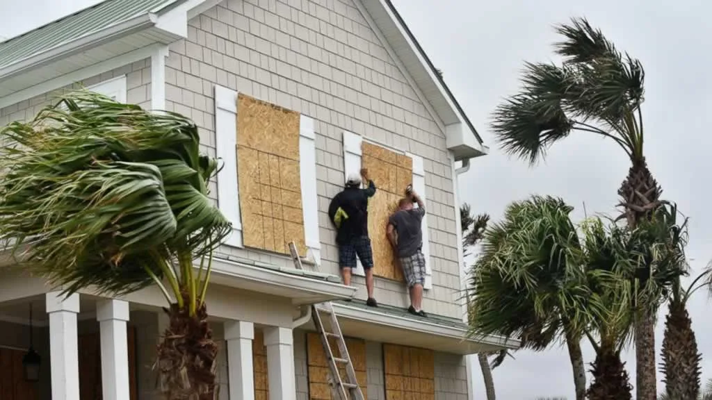 securing windows from storm