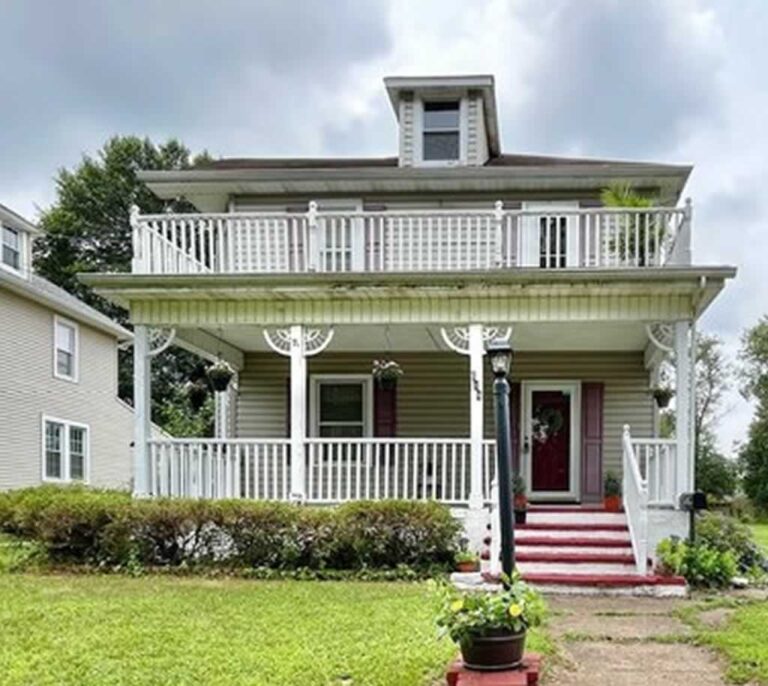 fixer upper house in good condition