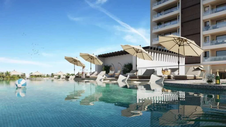 Cancun apartments pool